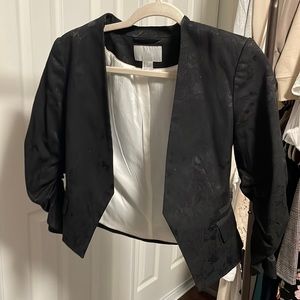 Cropped black blazer